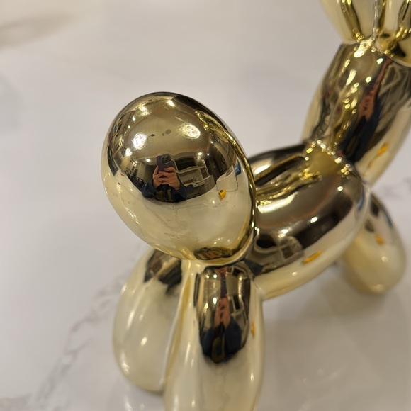 Gold balloon dog piggy bank decor - Picture 7 of 8